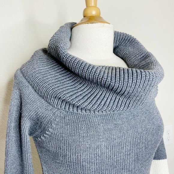 DO+BE Two-Tone Cowl Neck Sweater - Picture 3 of 8